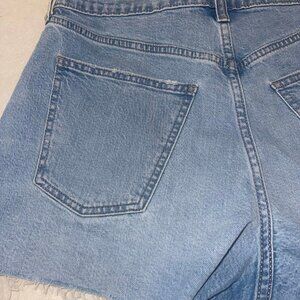 Women's Universal Thread High-Rise 90's Cutoff Jean Shorts Med Wash Size 10